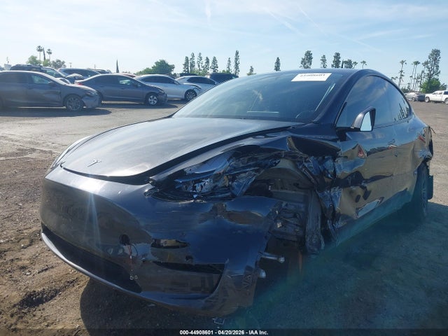 Tesla Model Y Long Range Dual Motor All-wheel Drive