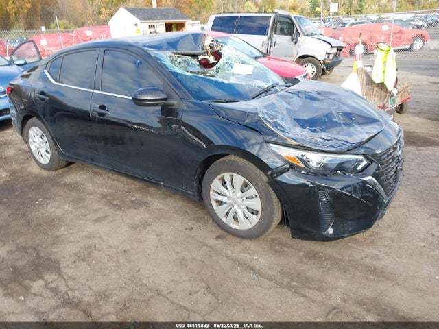 Salvage Nissan Sentra Image