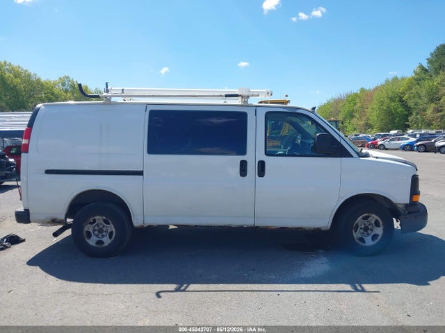 GMC Savana Standard