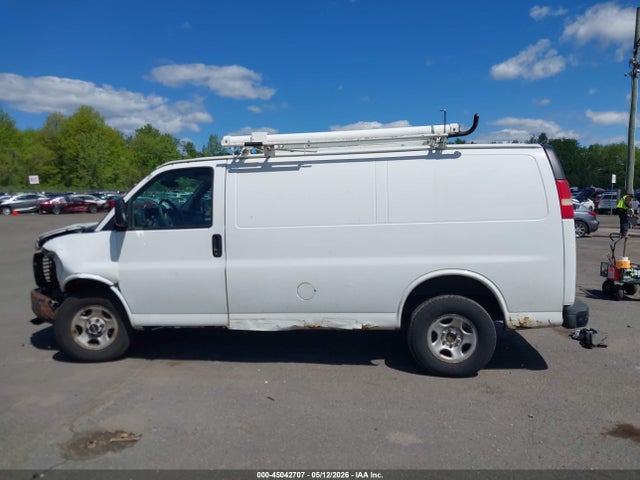 GMC Savana Standard
