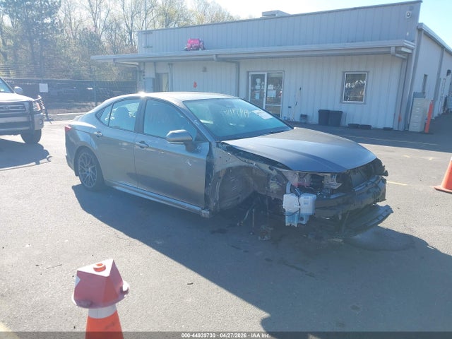 Salvage Toyota Camry Image