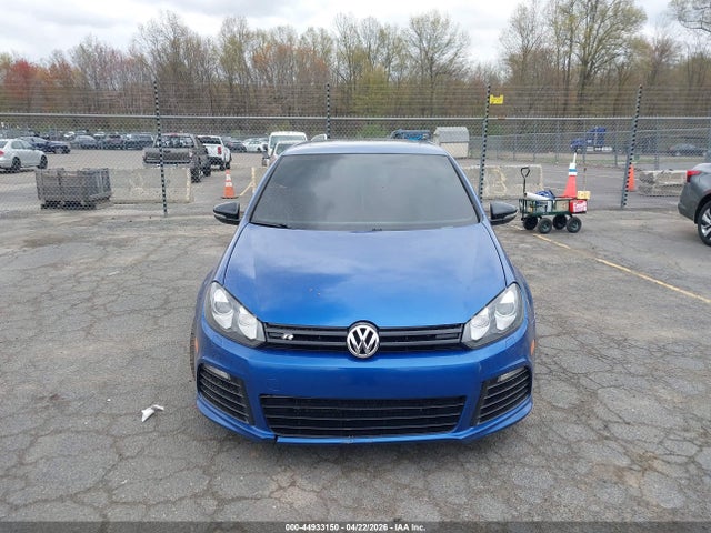 Volkswagen Golf 4-door