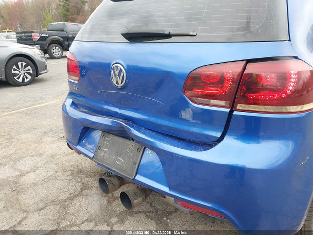 Volkswagen Golf 4-door