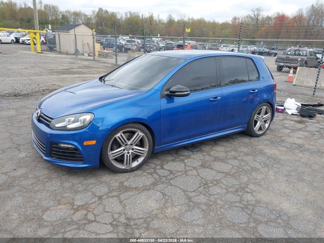 Volkswagen Golf 4-door