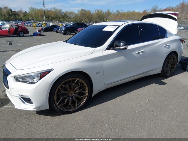 INFINITI Q50 3.0t Luxe