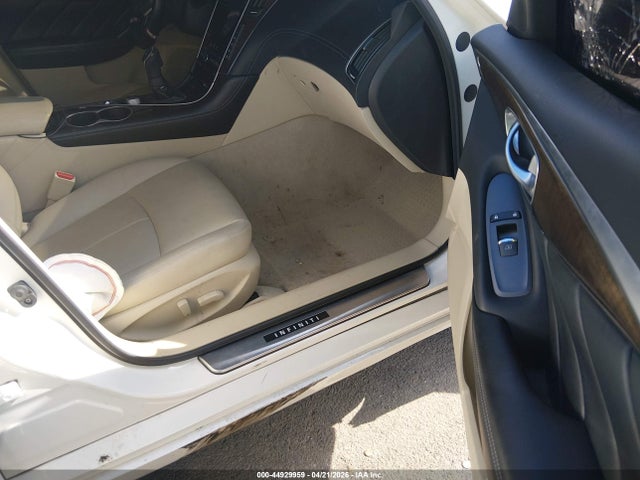 INFINITI Q50 3.0t Luxe