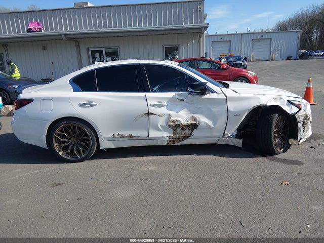 INFINITI Q50 3.0t Luxe