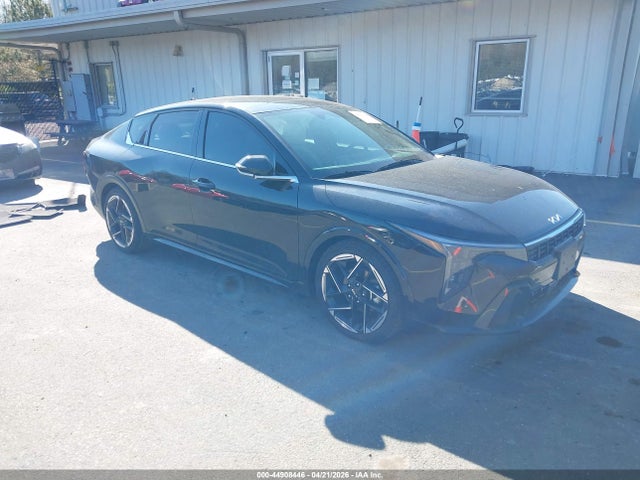 Salvage Kia K4 Image