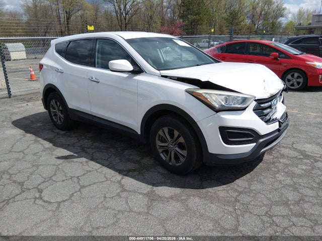 Salvage Hyundai SANTA FE Image