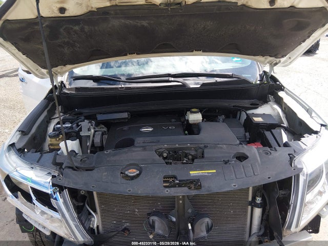Nissan Pathfinder Platinum