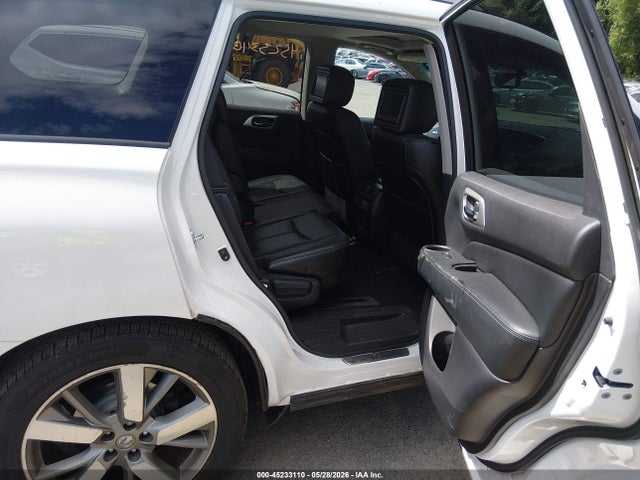 Nissan Pathfinder Platinum