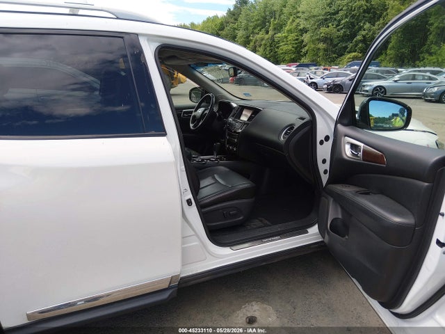 Nissan Pathfinder Platinum