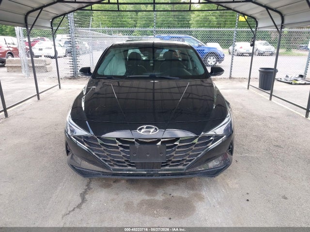Hyundai ELANTRA Sel