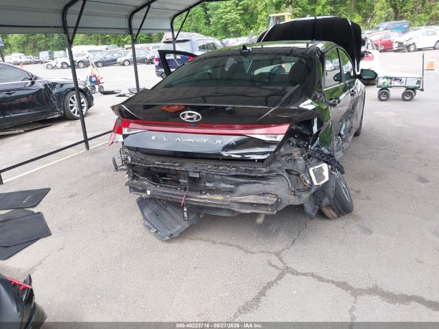 Hyundai ELANTRA Sel