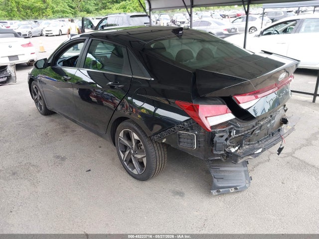 Hyundai ELANTRA Sel