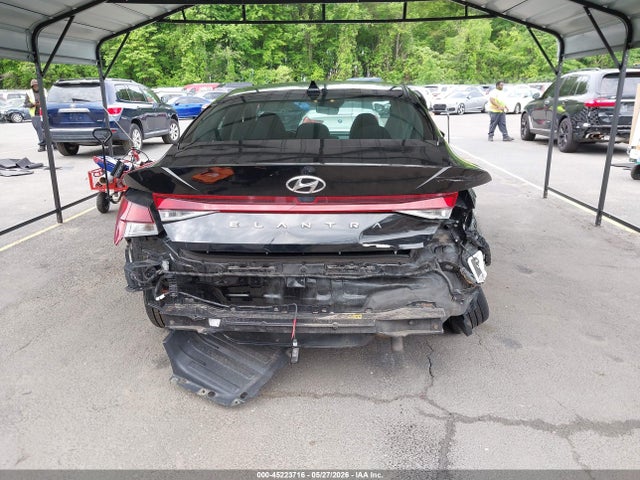 Hyundai ELANTRA Sel