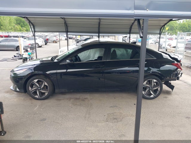Hyundai ELANTRA Sel