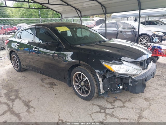 Salvage Nissan Altima Image