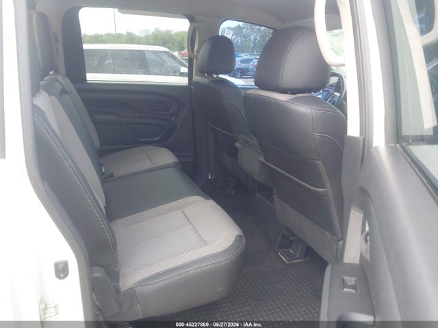 Nissan Titan S
