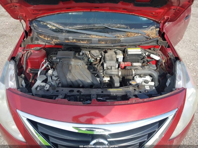Nissan Versa 1.6 S+