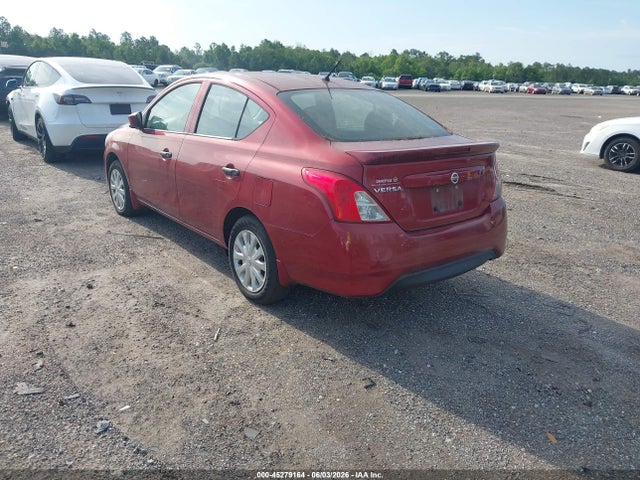 Nissan Versa 1.6 S+