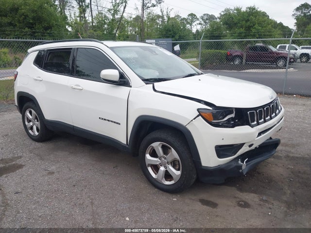 Salvage Jeep Compass Image