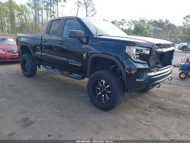 Salvage GMC Sierra 1500 Image