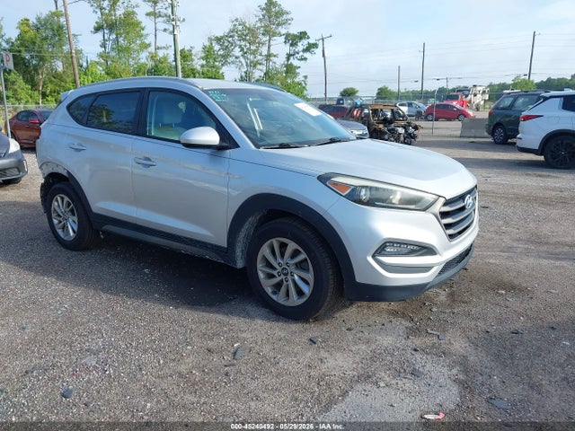 Salvage Hyundai TUCSON Image