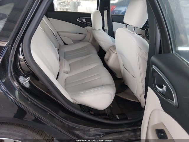 Chrysler 200 Limited