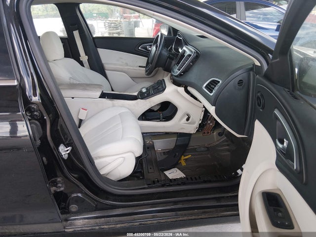 Chrysler 200 Limited