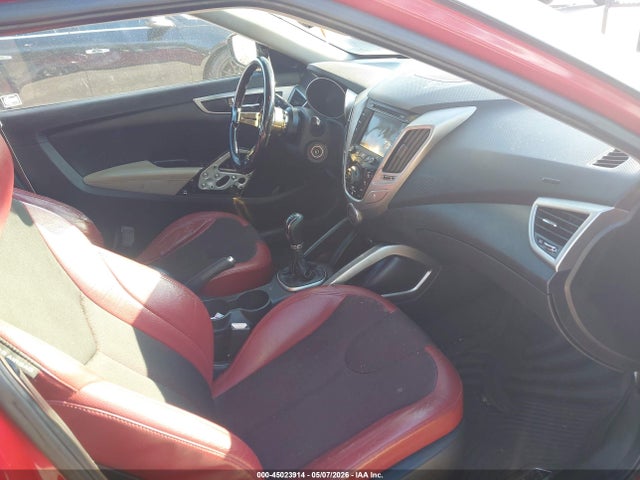 Hyundai VELOSTER