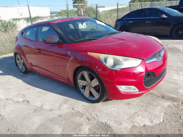 Salvage Hyundai VELOSTER Image