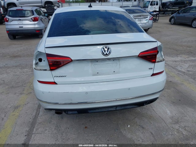 Volkswagen Passat 2.0t Se R-line