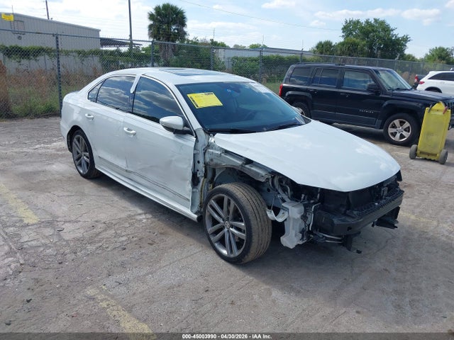 Salvage Volkswagen Passat Image