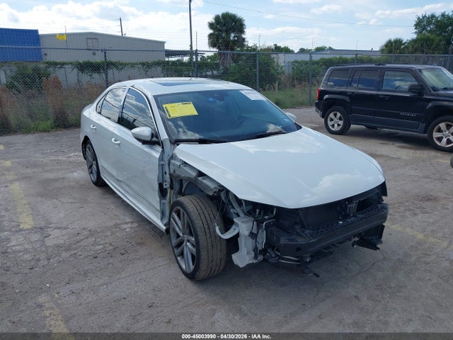 Volkswagen Passat 2.0t Se R-line