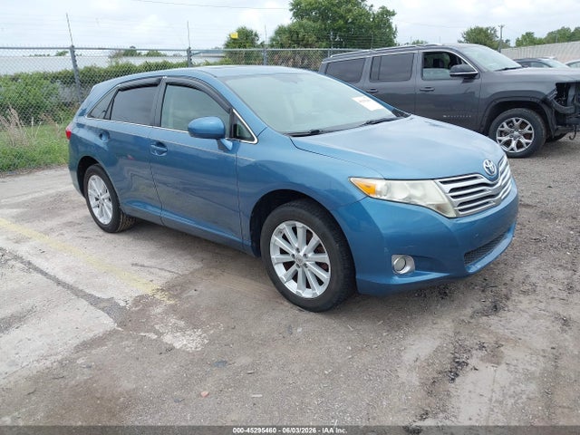 Salvage Toyota Venza Image