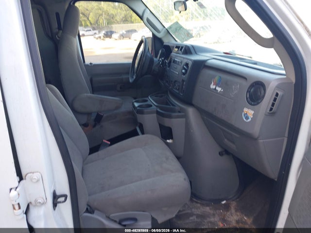 Ford E-250 Commercial