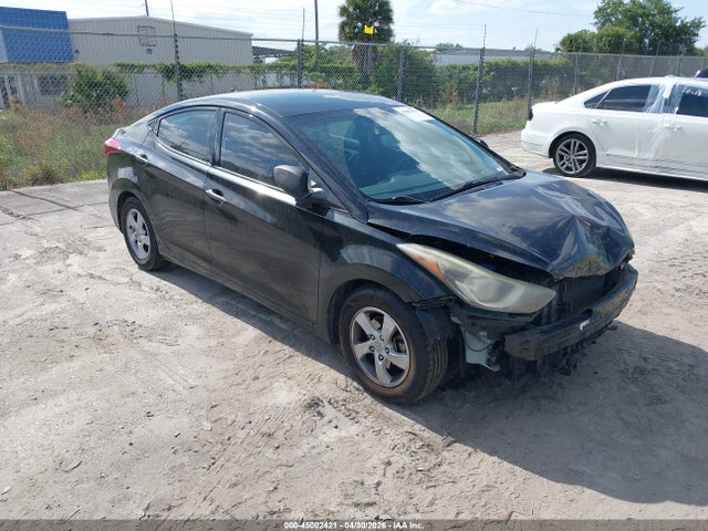 Salvage Hyundai ELANTRA Image
