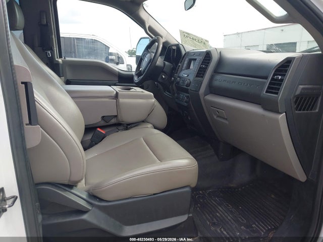 Ford F-250 Xl