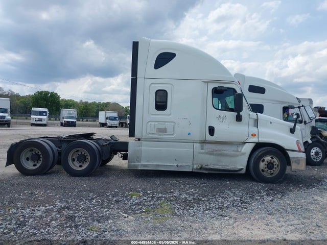 Freightliner Cascadia 125