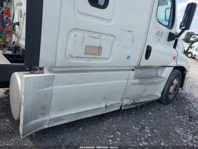 Freightliner Cascadia 125