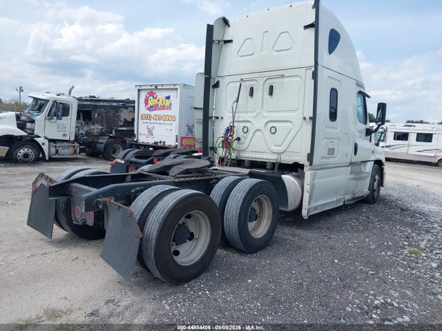 Freightliner Cascadia 125