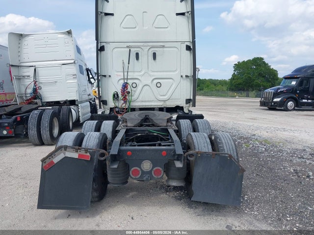 Freightliner Cascadia 125