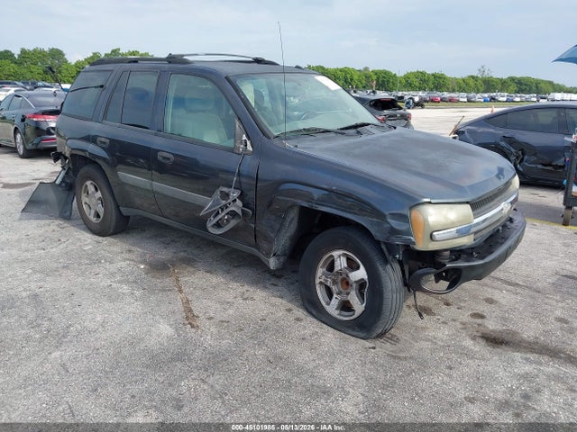Salvage Chevrolet Trailblazer Image