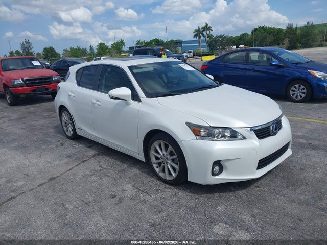 Salvage Lexus Ct Image