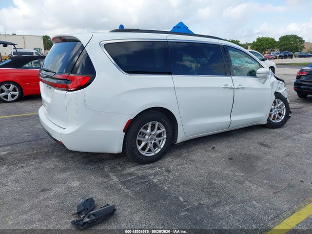 Chrysler Pacifica Touring L