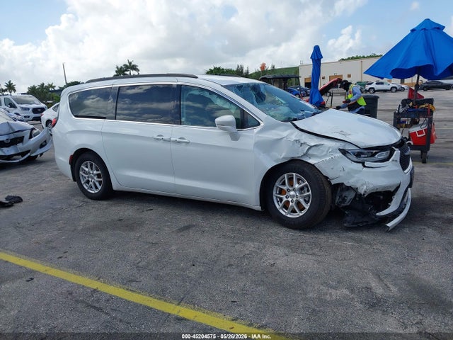 Chrysler Pacifica Touring L