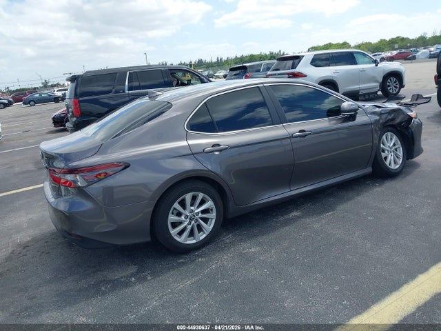 Toyota Camry Le