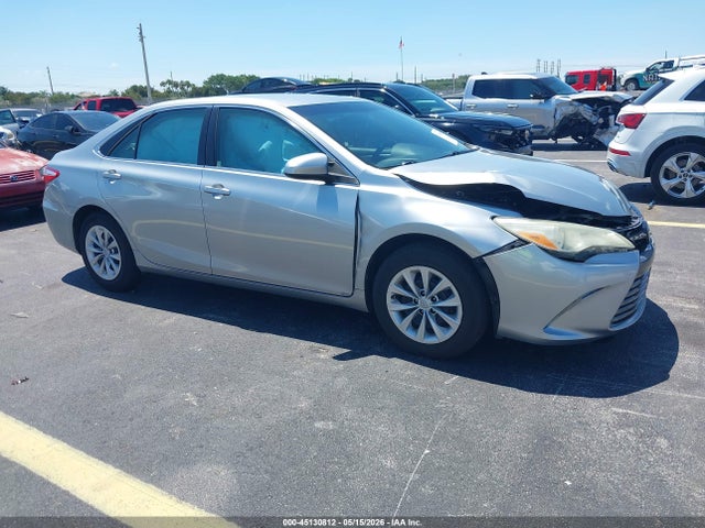 Salvage Toyota Camry Image