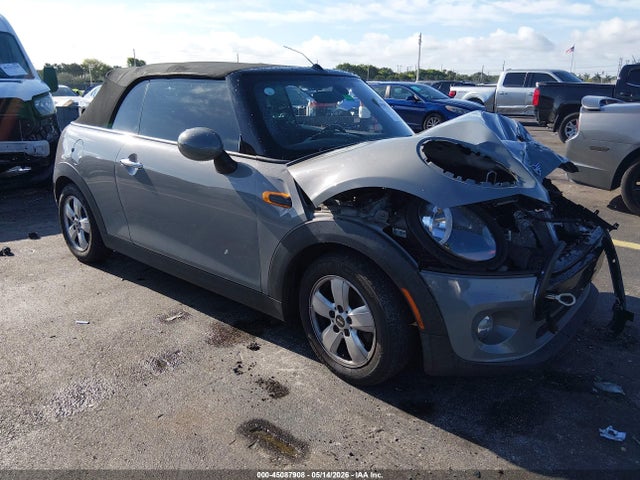 Salvage MINI Convertible Image